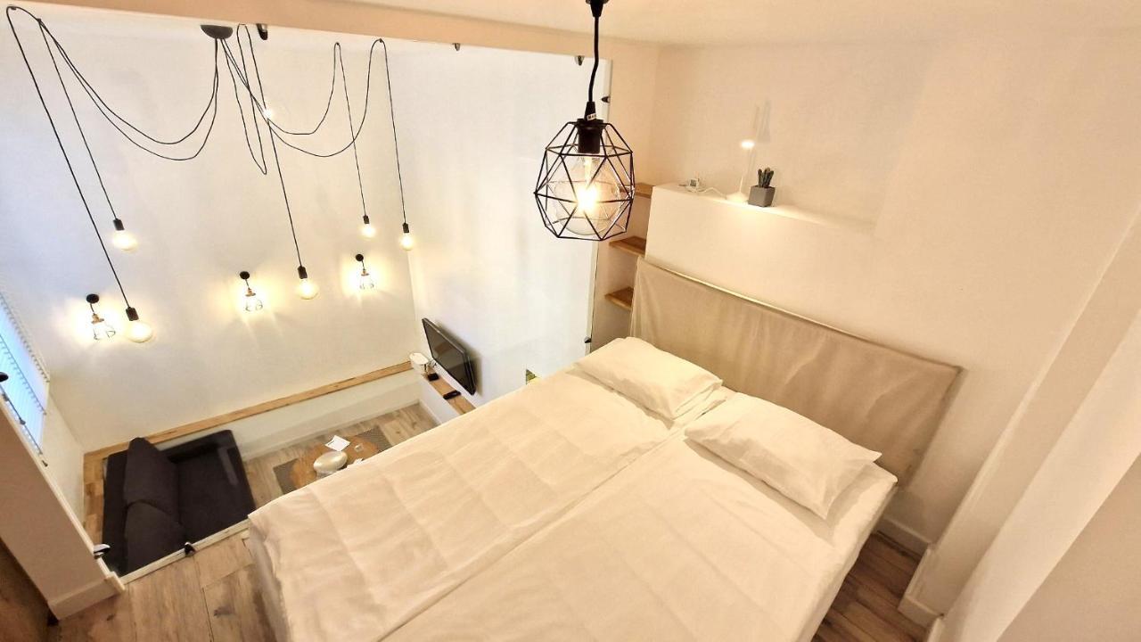 Zema5 Old Town Loft Apartment วิลนีอุส ภายนอก รูปภาพ